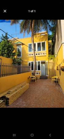 12 bed hostel buissness key selling 1