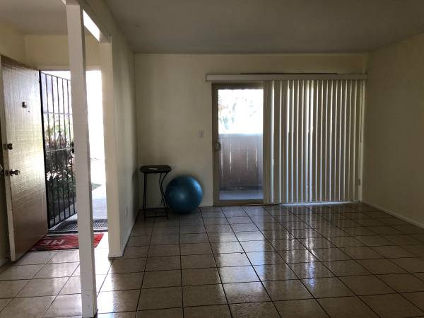 $2,850 / 2br - 1070ft2 - Newly Painted, Clean, Spacious 2b/2b, Convenient Location (san diego)63701626311041120
