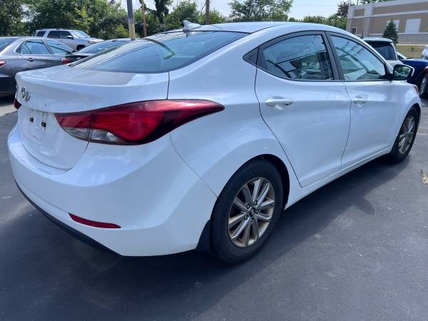 2016 Hyundai Elantra - $6.500 (West Seneca)63483433478531122