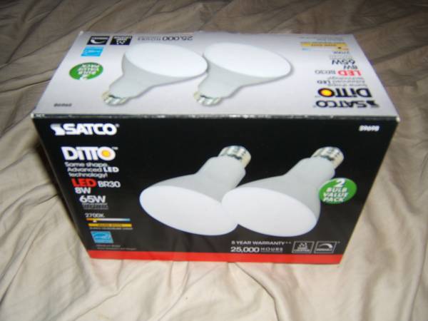 Satco S9698 8 Watt BR30 LED Medium Base 2700K  box of 2 new 1