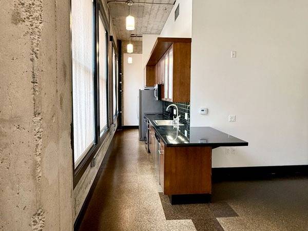 $2,595 / 527ft2 - SAVE $1500! Studio has luxury finishes & style, Upscale interiors! W/D (san jose downtown)63657964604675121