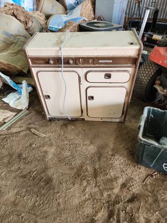 VW Westvilla stove refrigerator sink 1