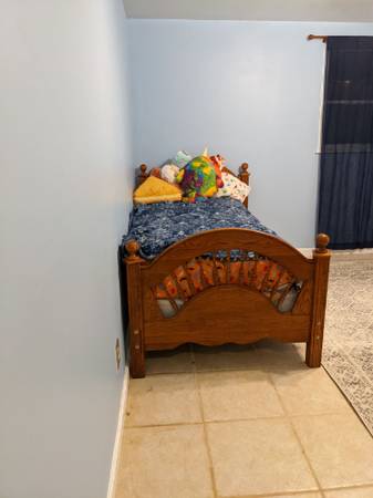 $700 / 1br - 🌟 Room for Rent – Quiet, Friendly Home near UMD & Metro 🌟 (College Park)63821978081411120