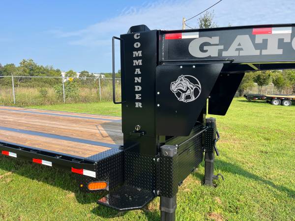 Gooseneck commander trailer 1