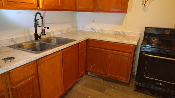 Charlee handyman services,no   license construcción 1