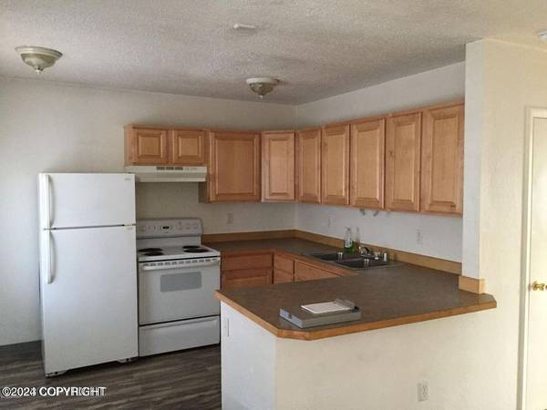 $1,400 / 2br - 900ft2 - HEAT PAID! Recently Updated 2 Bed/1 Bath!64014173959811120