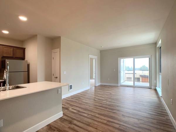 $2,045 / 2br - 925ft2 - Crossroads on Crosby - 2 Bed, 2 Bath, Beautiful landscape views (Tumwater)64031307459329120