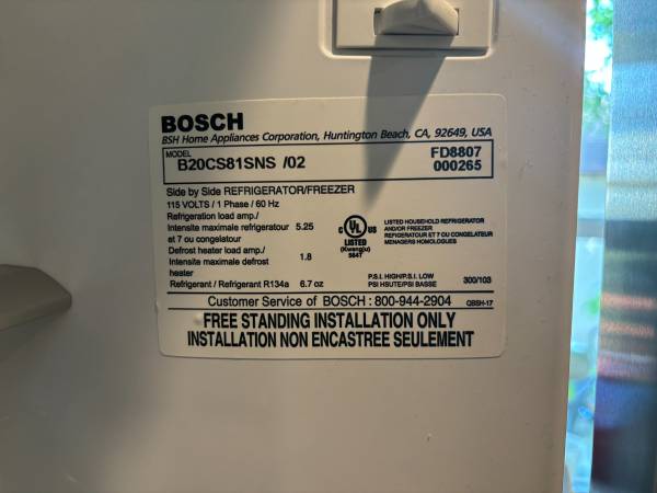 Bosch Refrigerator model B20CS81SNS /02 Replacement parts 1
