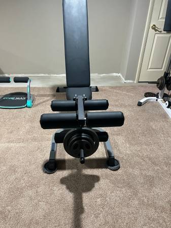 Body Solid  Excersise Bench with leg Attachments 1