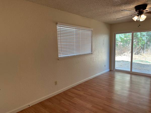 $1,650 / 2br - 2 bedroom 1 bath Ground level unit (Oakdale)63970307040130122