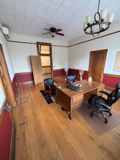 $850 / 500ft2 - Oshkosh Office for rent south side across from the Oshkosh Arena/Herd (Oshkosh)63845970654595122