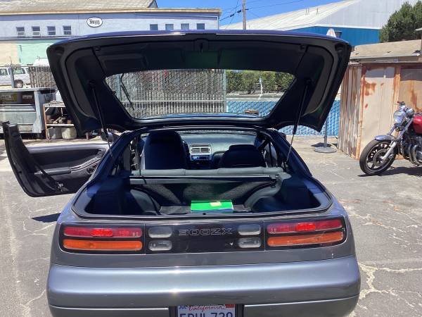 1992 Nissan 300ZX T Top 2+2 - $18,800 (santa cruz)63613093902593123