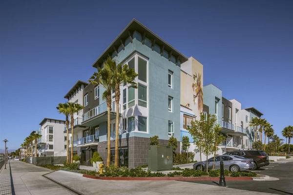 $2,950 / 1hab - 758ft2 - Ascensor, cuatro estaciones para parrillas al aire libre, balcón (Oxnard, CA)63800253892995121