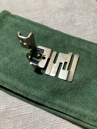 Singer Vintage edge stitc#36865 1