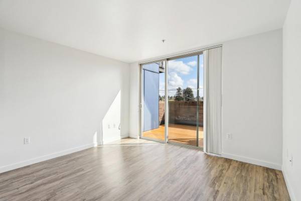 $1,828 / 1br - 725ft2 - Área de barbacoa, Estación para bañar perros, Equipos cardiovasculares (S. Seattle)63862288259843121