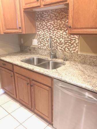 $3800.00 / 3br - 1344ft2 - UTC Condo 3bd 2 full baths63932991725186122