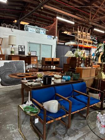 Yard sale photo