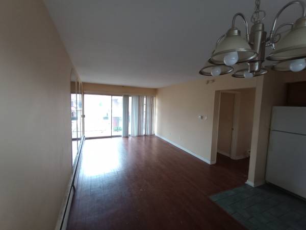 Cómodo Departamento de 1 Dormitorio con Sala Amplia y Cocina Completa 1