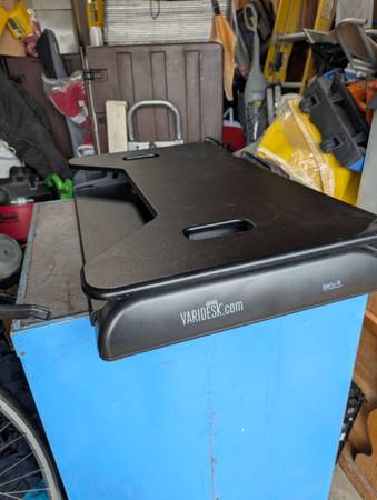 Varidesk Professional 40 y 36, $125 y $95 - $1 (Tracy)63471027046915120