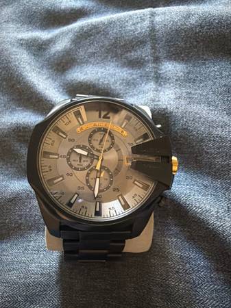 Diesel Mega Chief Mens Watch 1