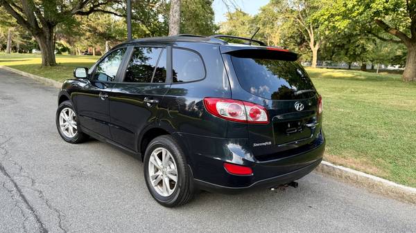 2012 HYUNDAI SANTA FE LIMITED AWD - $7,49563477981663363123