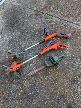 Black and Decker yard tools 1