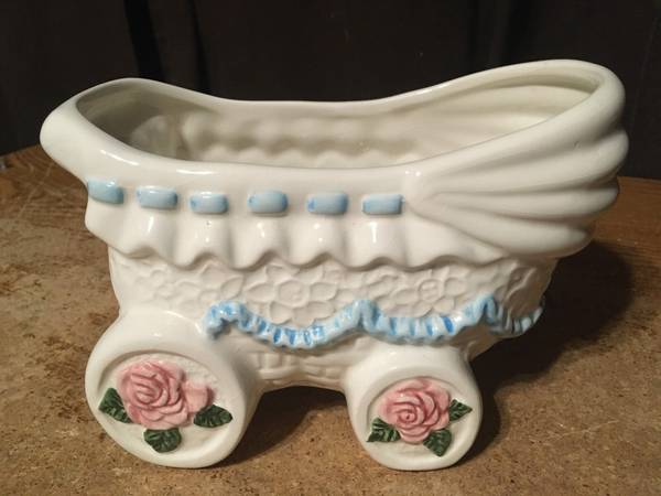 PLANTER BABY CARRIAGE IT'S A BOY GIFT STROLLER CERAMIC VINTAGE ROSES 1