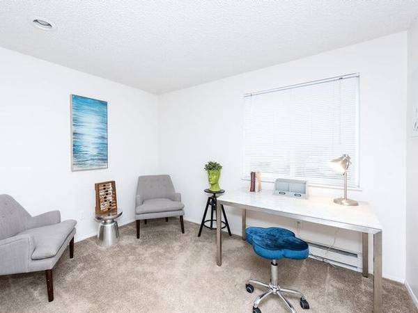 $1,404 / 1br - 640ft2 - LAS HOJAS NO SON LO ÚNICO QUE CAE (Bagley Downs)63841707228417124