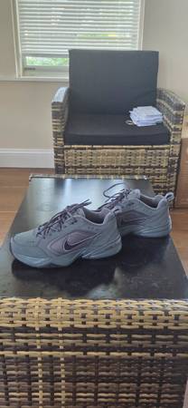 New kicks only worn once 1