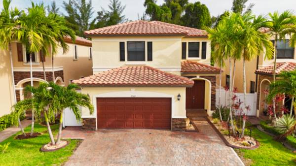 House for rent 4 beds 1