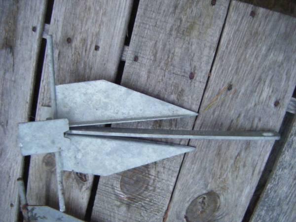 2 Boat anchors ~ 1 Mushroom / 1 Danforth Style~ Life Jackets 1