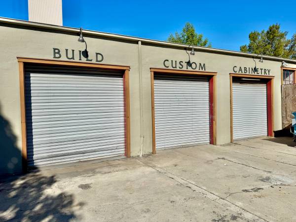 $10,825 / 5155ft2 - Tienda de gabinetes/Edificio de servicios con espacio de patio en esquina concurrida! (redwood city)63686103129219123