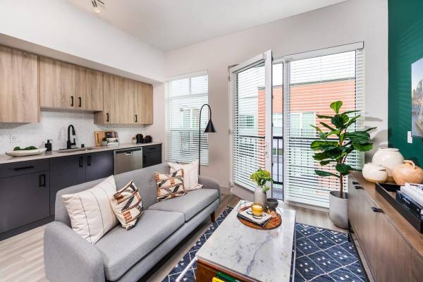 $1,710 / 553 pies² - Estudio de Lujo en Redmond con Balcón, Chimenea, 6 Semanas Gratis (Redmond, Centro de Redmond)63688480238595121