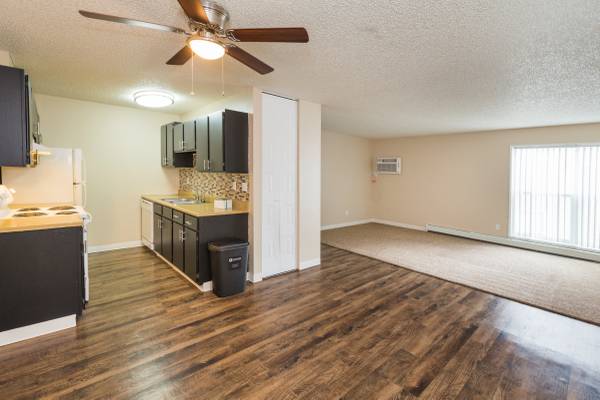 $1,025 / 1hab - 750ft2 - montectio (360 N. Murray Blvd. Colorado Springs, CO 80916)63686727354243121