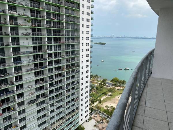 $2,600 / 1br - 825ft2 - 26th Floor 1bd with Stunning Bay Views! (Opera- Edgewater)64001848141953120