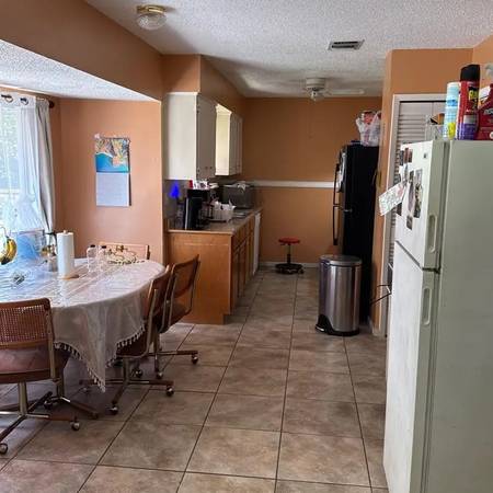 $850 / 3br - 1940ft2 - Habitación con baño privado (Ridgewood)63689556945281121