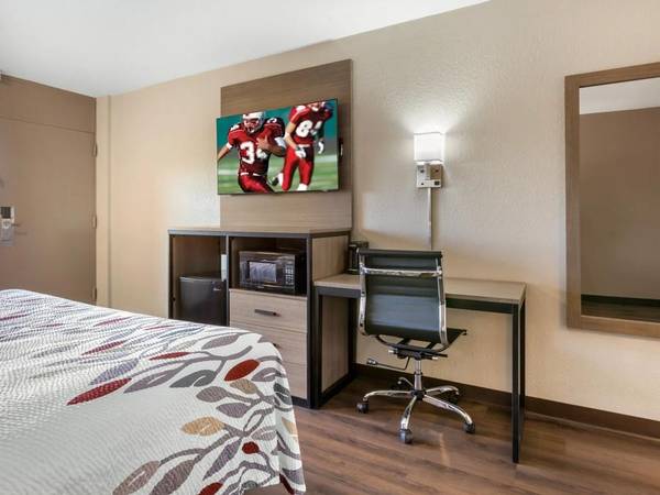 $325 / 2br - Affordable Weekly Rates (UA Tech Park)63675082303745123