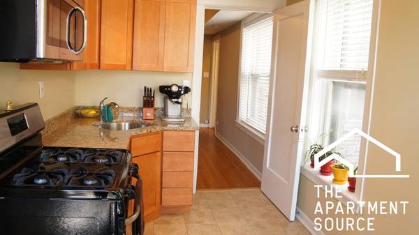 $1,995 / 1br - 884ft2 - Beautiful, Sunny Apartment in Logan Square – Prime Location! Pets OK (Logan Square)63898857956099121