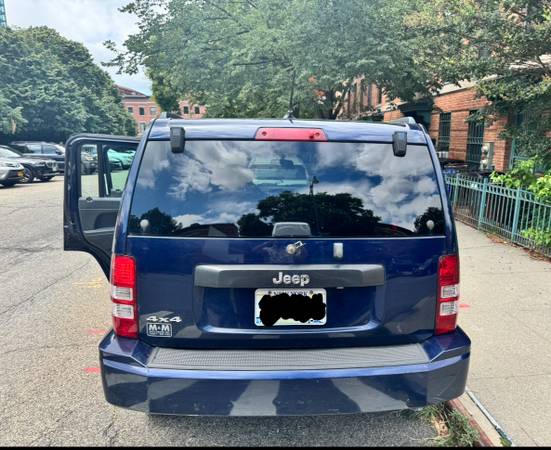 Jeep Liberty Sport 4WD 2012 - En venta en Brooklyn - $3,00063654715040643121