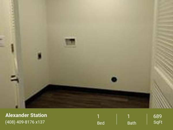 Swimming Pool, Air Conditioning/Heating, Private Patio or Balcony 1