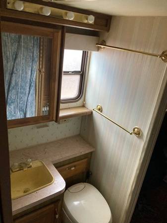 $500 / 1br - Charming older trailer in gated smaller mobile home park for rent $500 (Garden District)63675082601601123