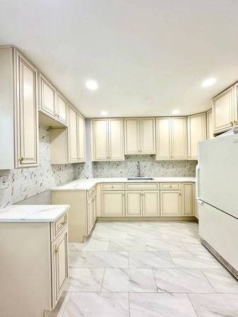 $1,300 / 2br - 1200ft2 - UPPER AVAILABLE 7/1 $1200/month (Buffalo)63925204467587123