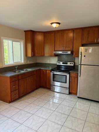 $2,550 / 2br - 700ft2 - Central Lihue – Nice Un-furnished 2BR / 1.5BA Townhouse – Central (Lihue)63939665604354120