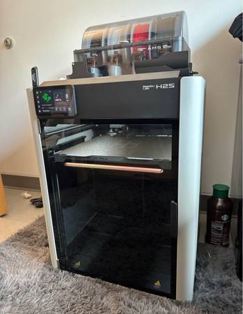 Bambu Lab H2S 3D Printer with AMS2 1