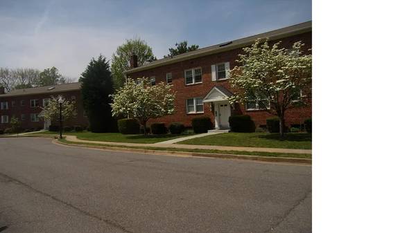 $1750.00 / 1br - INCREDIBLE Apartment!!63843415307777120