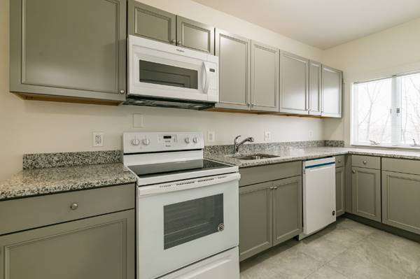 $2180.00 / 3br - 1207 Apt-163982840384770122