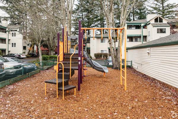 $1,827 / 2br - 1040ft2 - Impecable apartamento de 2 habs/2 baños con bañera de hidromasaje, centro de fitness y M (Troutdale)63831252129667122