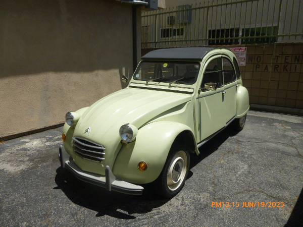 CITROEN 2CV (Hecho en Francia) - $30,000 (Valley Village)63470229746563122