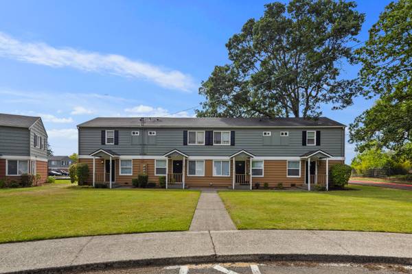 $1,691 / 2br - 850ft2 - 2/BD 1/BA, Public Transportation, Cable/Satellite Ready (8333 32nd Avenue South, Lakewood, WA)63845963260801124