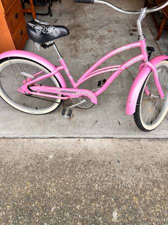 Women’s Electra beach cruiser bike - pink Hawaii 1